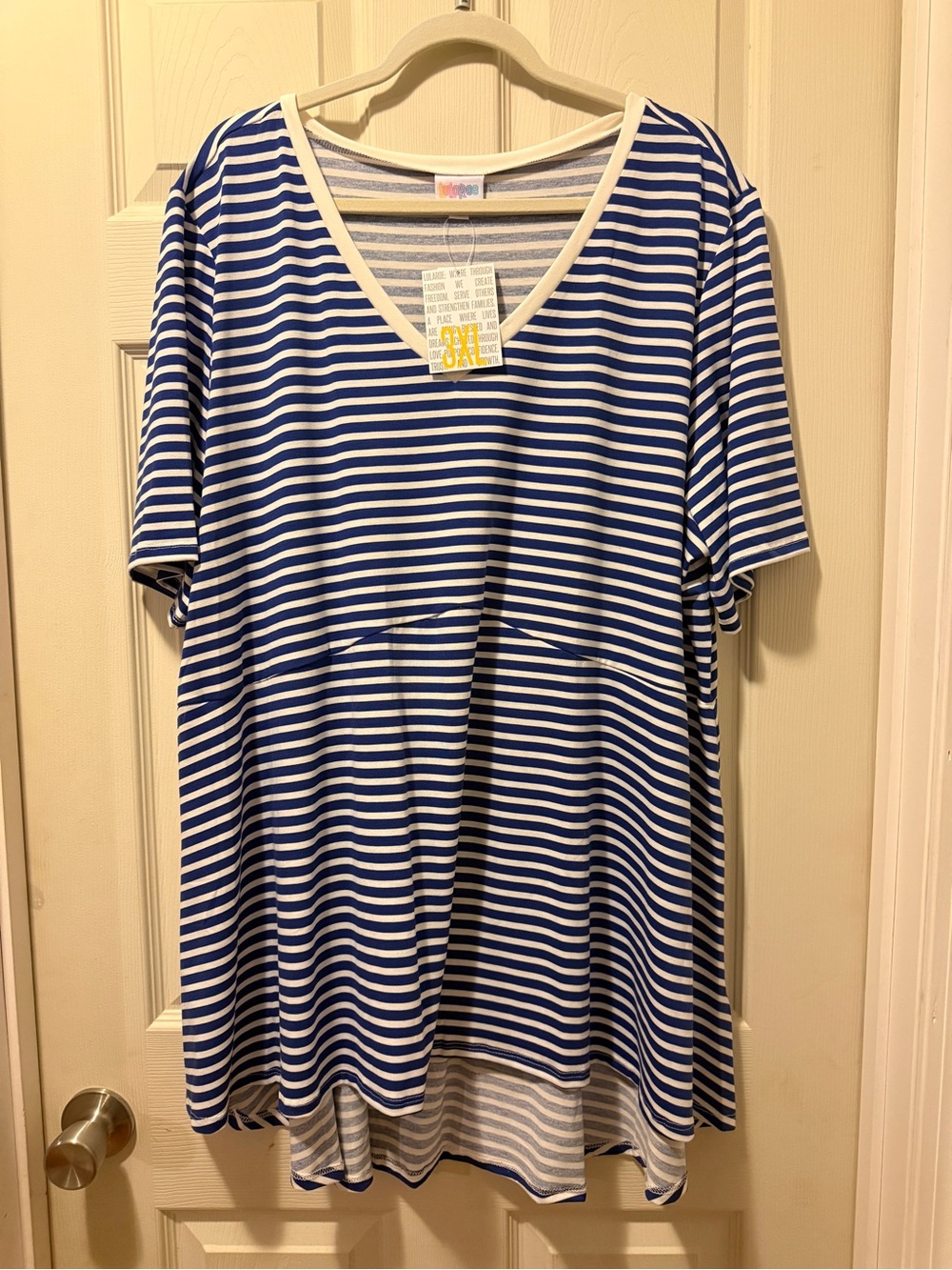 LuLaRoe Jana 3xl Navy and White Striped top